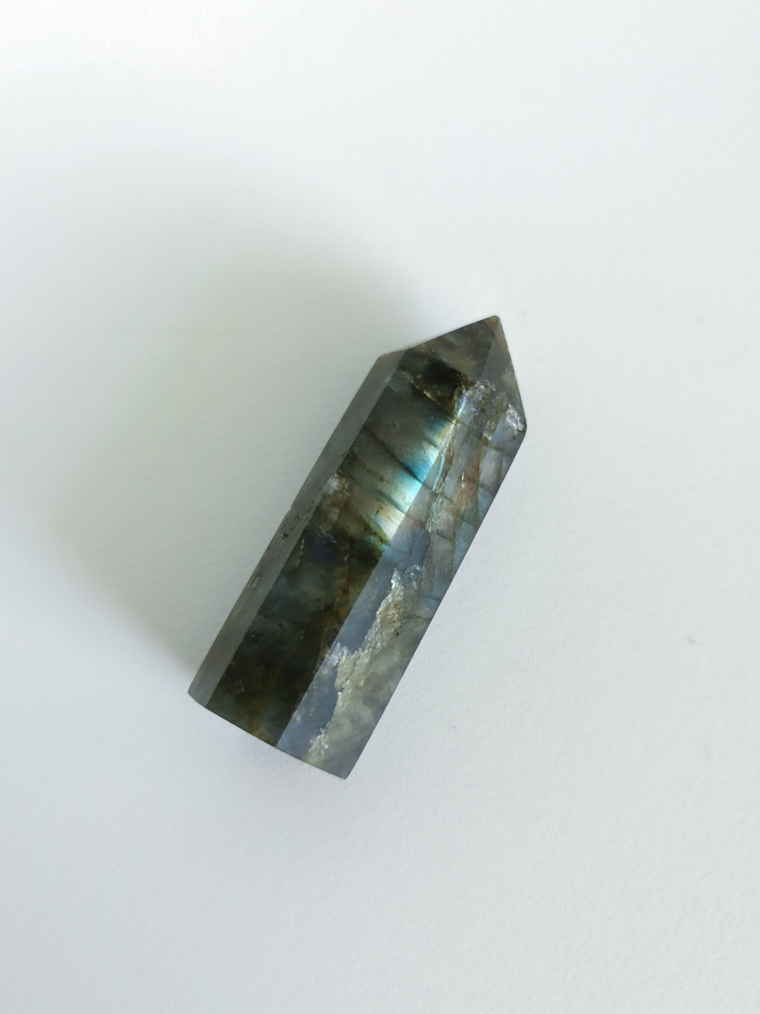 Лабрадорит натуральный камень