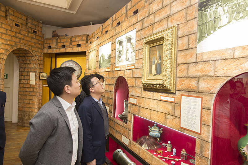 Делегация корейских предпринимателей из Республики Корея в Забайкальском краеведческом музее