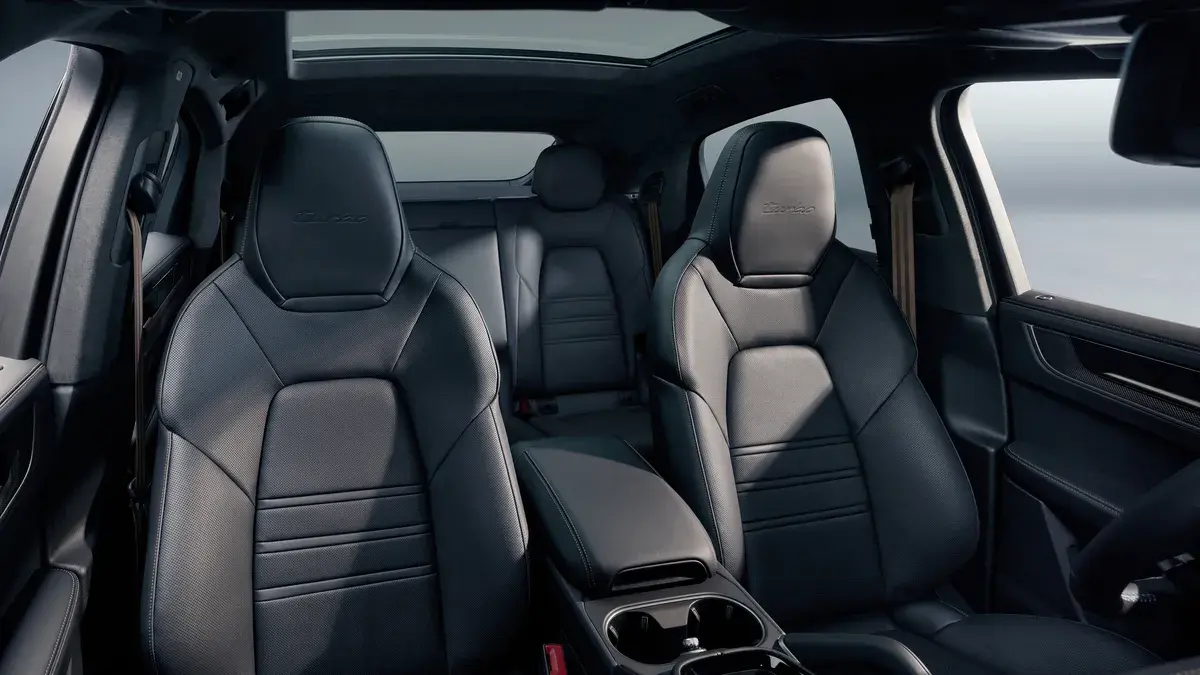 Интерьер Porsche Cayenne Coupé