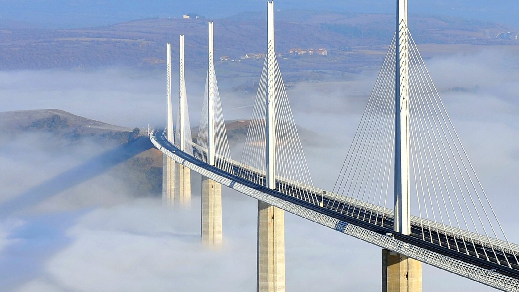 Самый высокий вантовый мост в мире