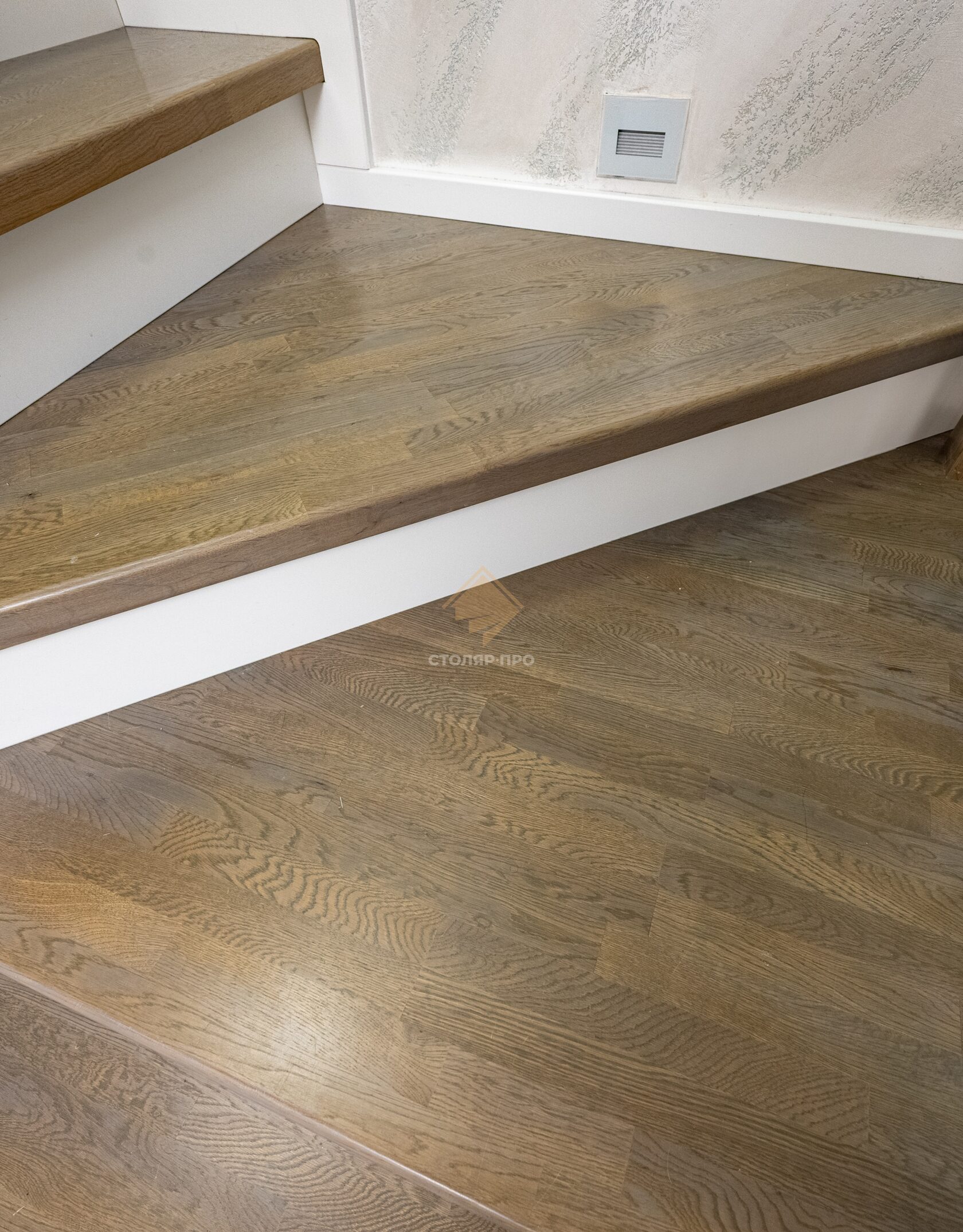 Отделка металлической лестницы деревом и облицовка лестниц из металла ...