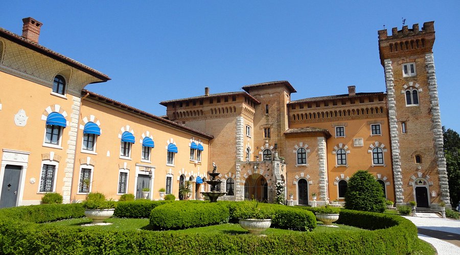 Location Scouting for Photo Production in Trieste