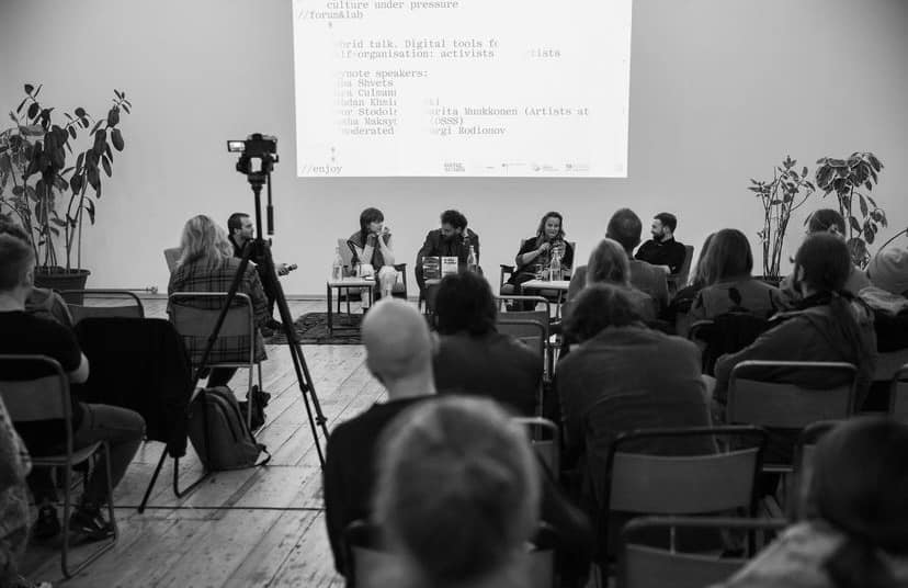 Pause / Play: Culture under Pressure