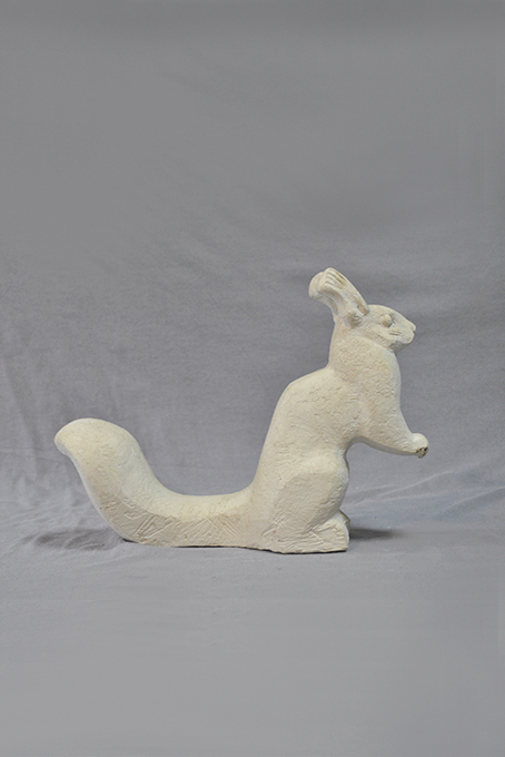 фигура белки для сада