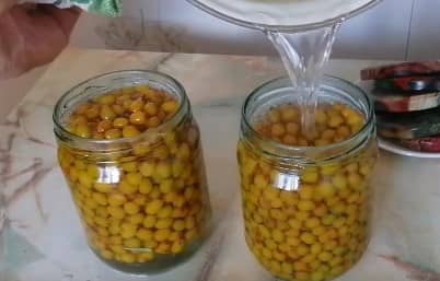 Приготовление варенья из облепихи на зиму: шаг 7