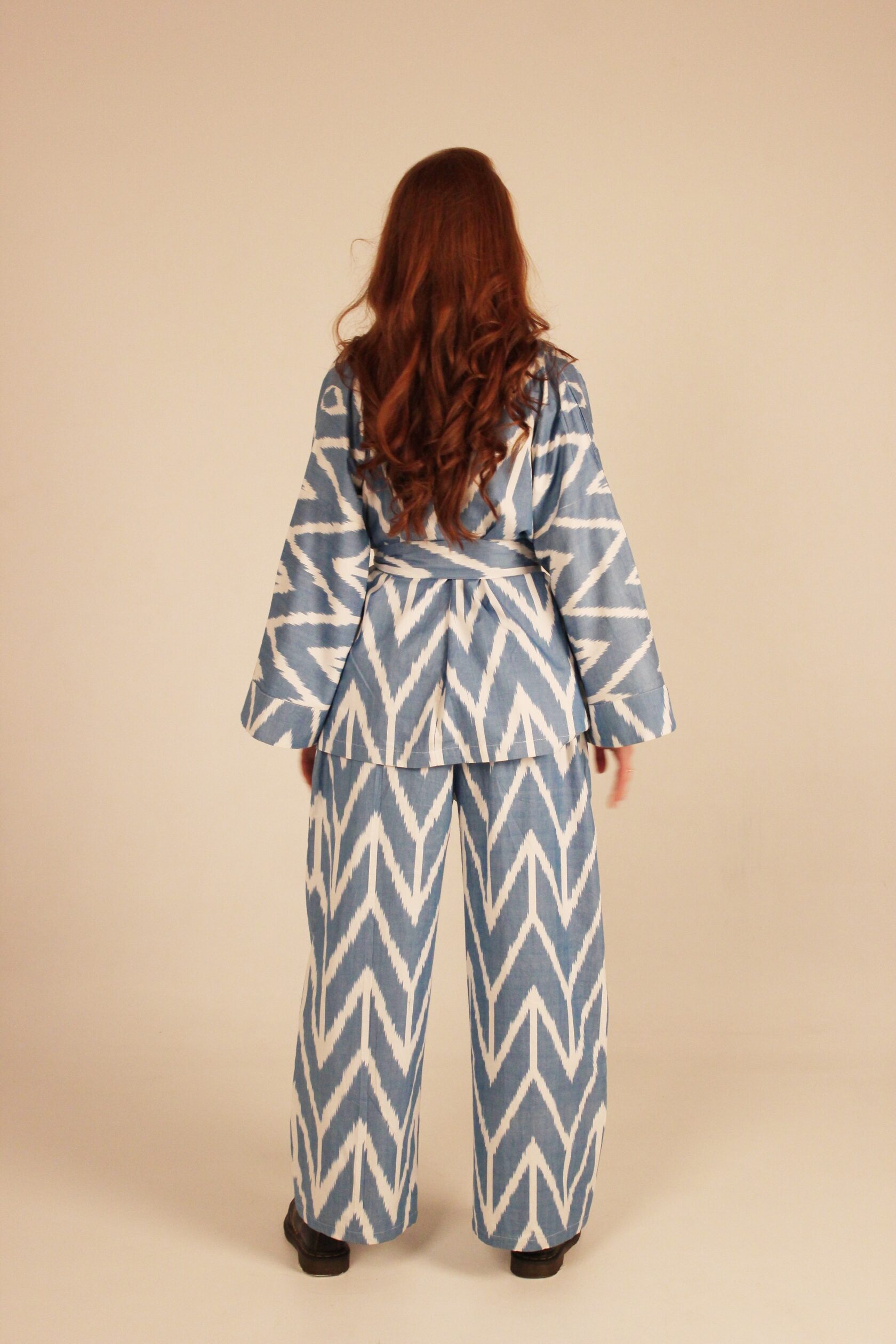 Халат, кимоно, костюм женский. Купить в магазине navigatore. На сайте, озон (ozon), маркете. В москве, спб, по всей россии. Красивый, модный, пляжный, удобный, домашний (home), турецкий, узбесккий, премиум, натуральный, восточный, синий.