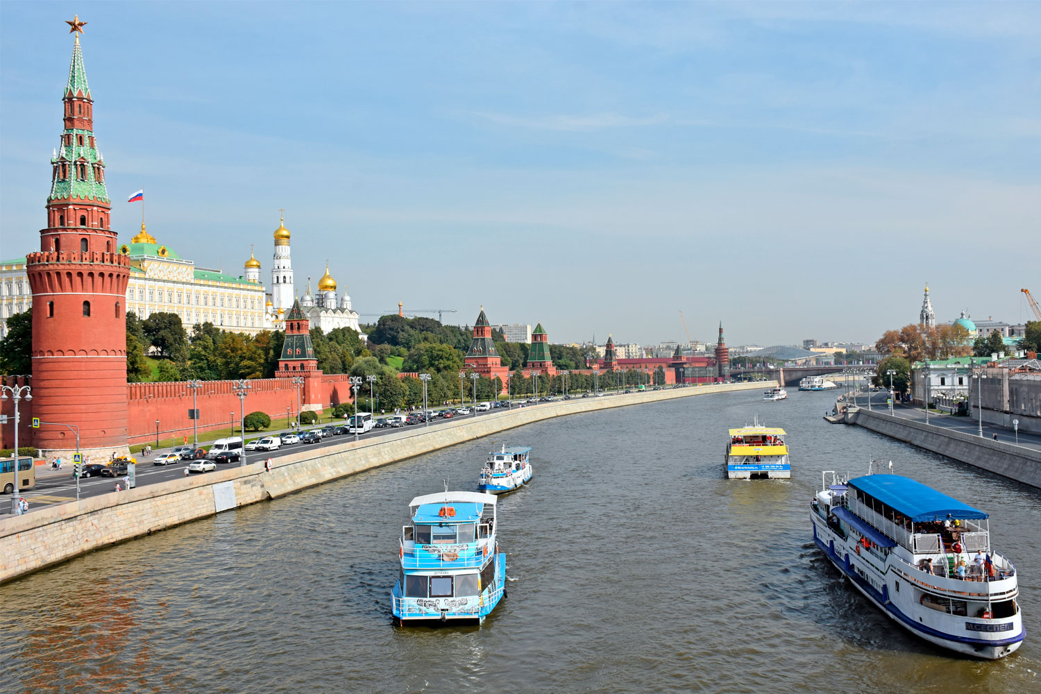 прогулки по реке москве