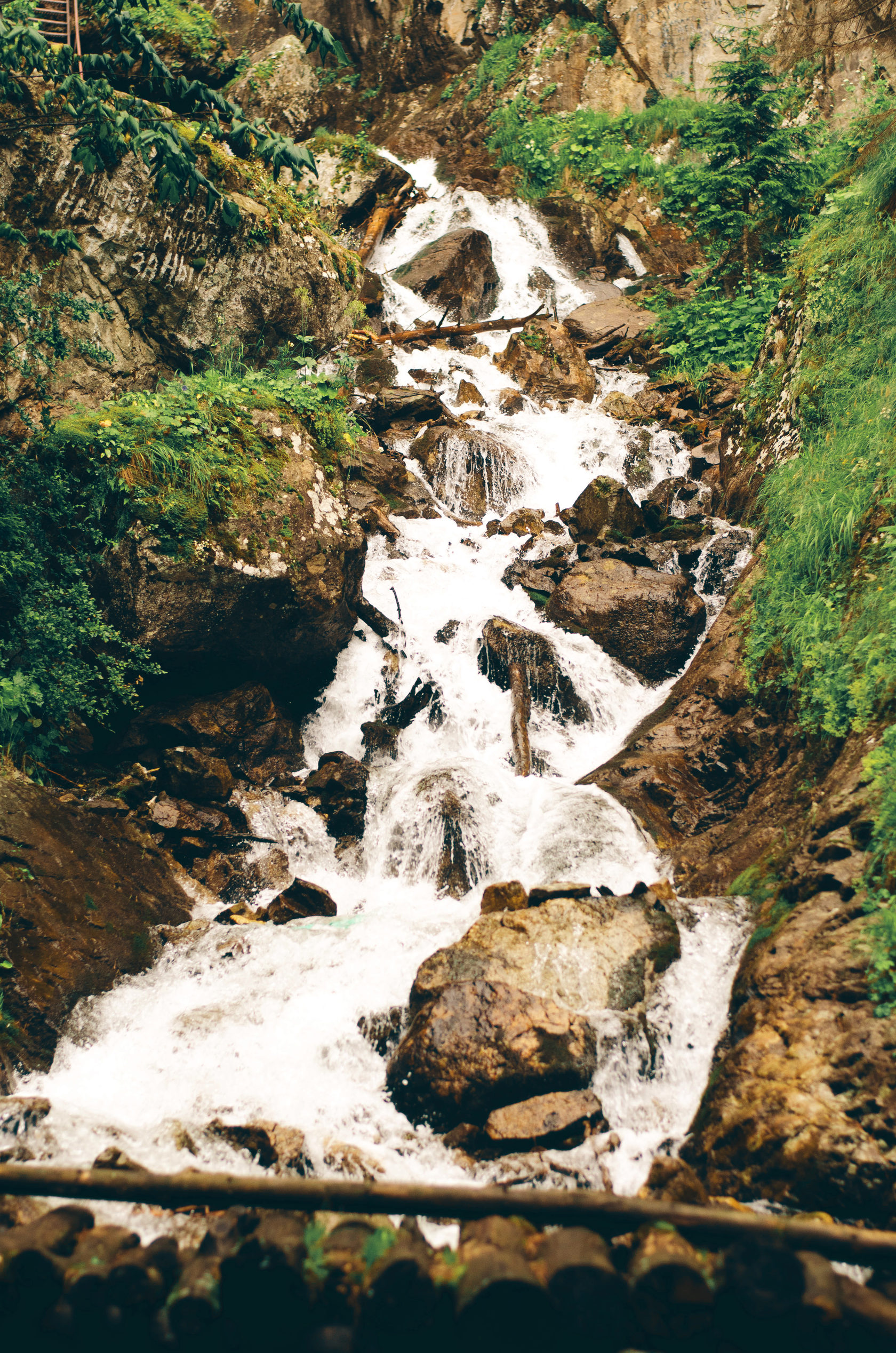 Алибекское ущелье водопад