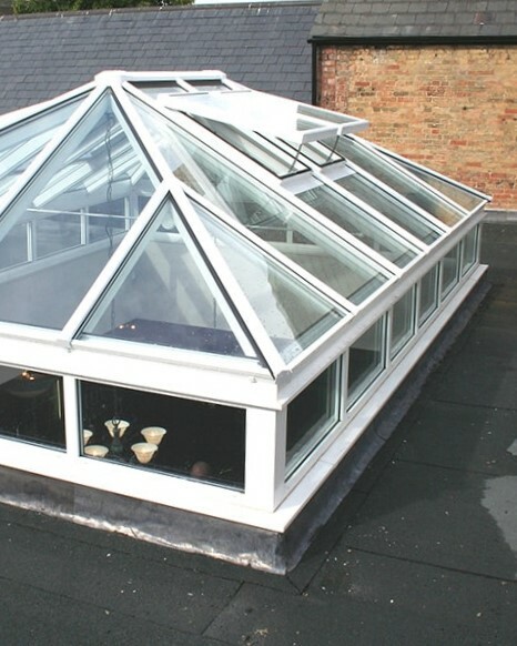 Зенитные фонари на плоской кровле фото