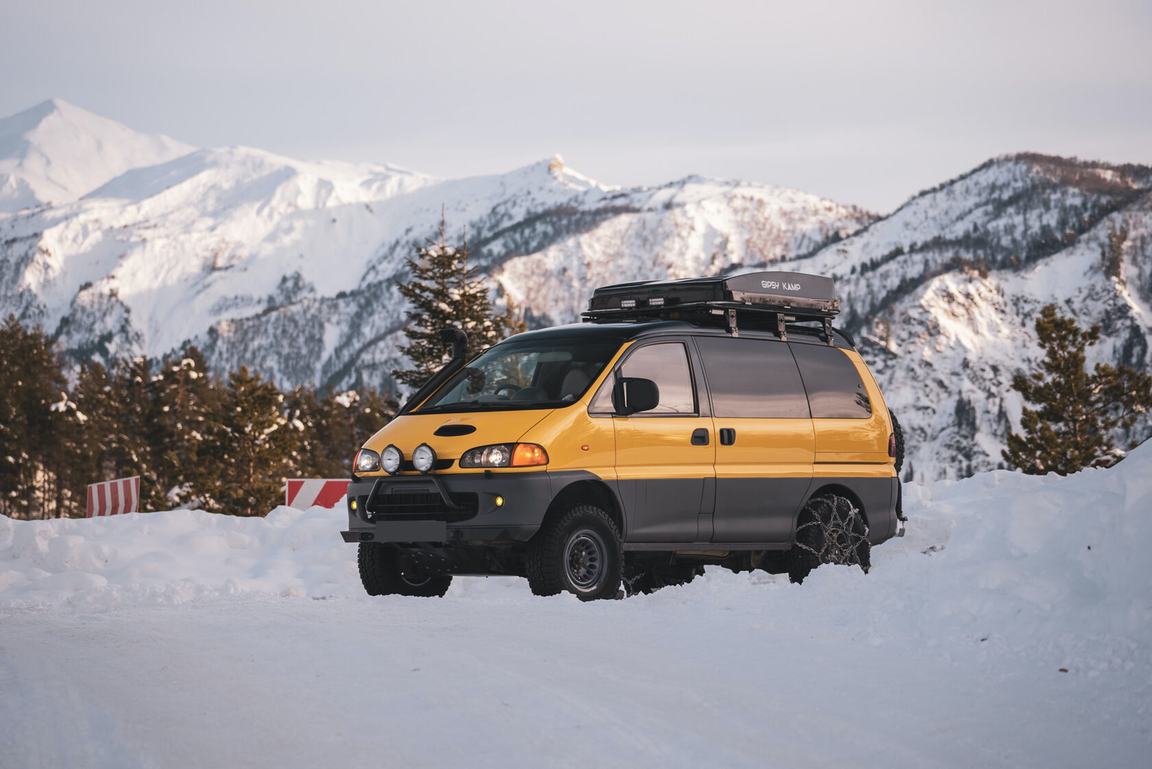 Прокат сноубордов и горных лыж в Красной Поляне | Клуб 4 Сезона