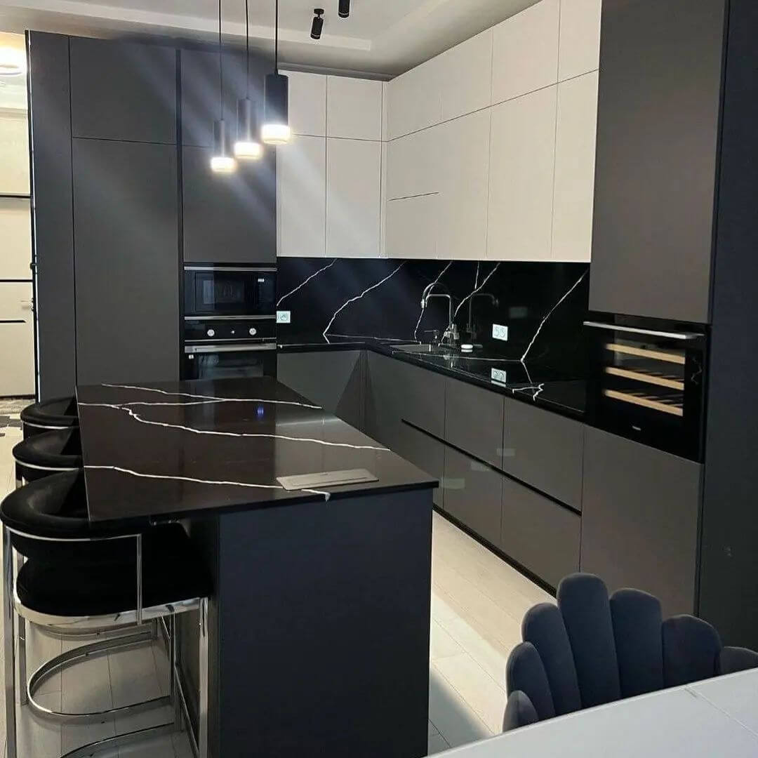 Кухня на заказ в Москве серая 