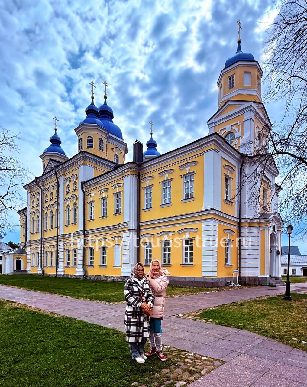Главный храм Коневского монастыря