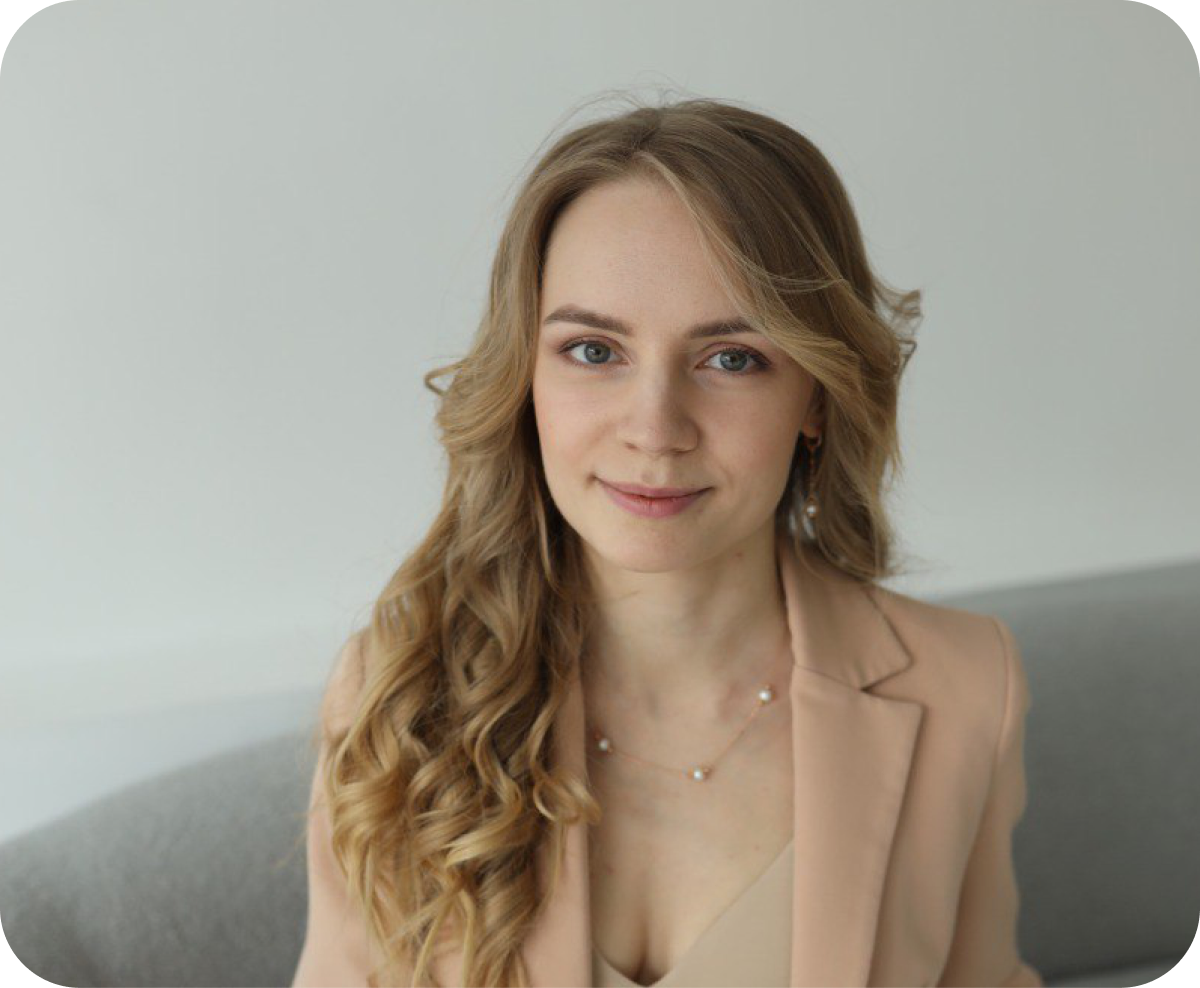 Юлия Комарова