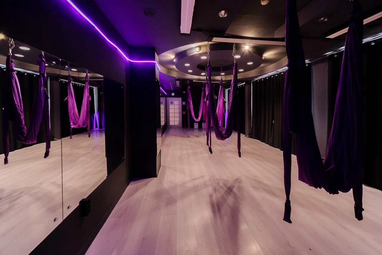 Hot Yogalates & Stretch — Горячая растяжка в Москве