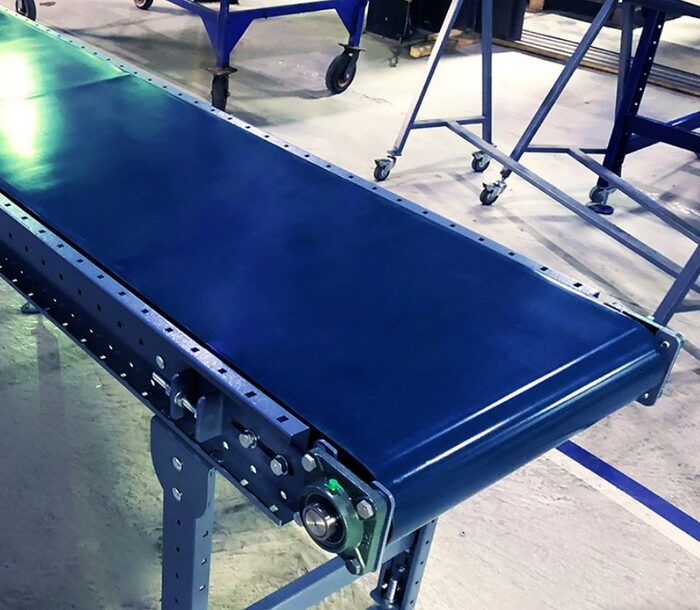 Ленточный конвейер для сыпучих материалов