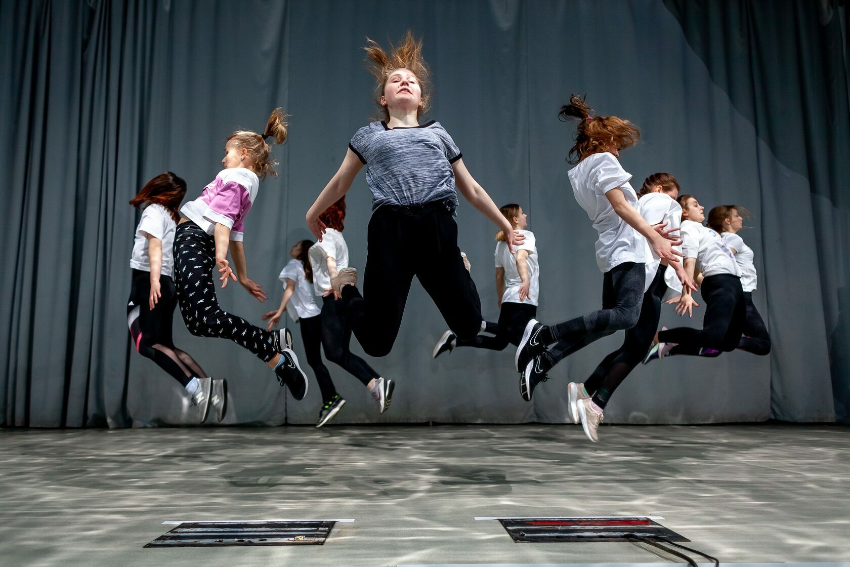 Детский современный танец под музыку. Детские современные танцы. Современная хореография дети. Школа танцев для детей. Красивый танец дети.