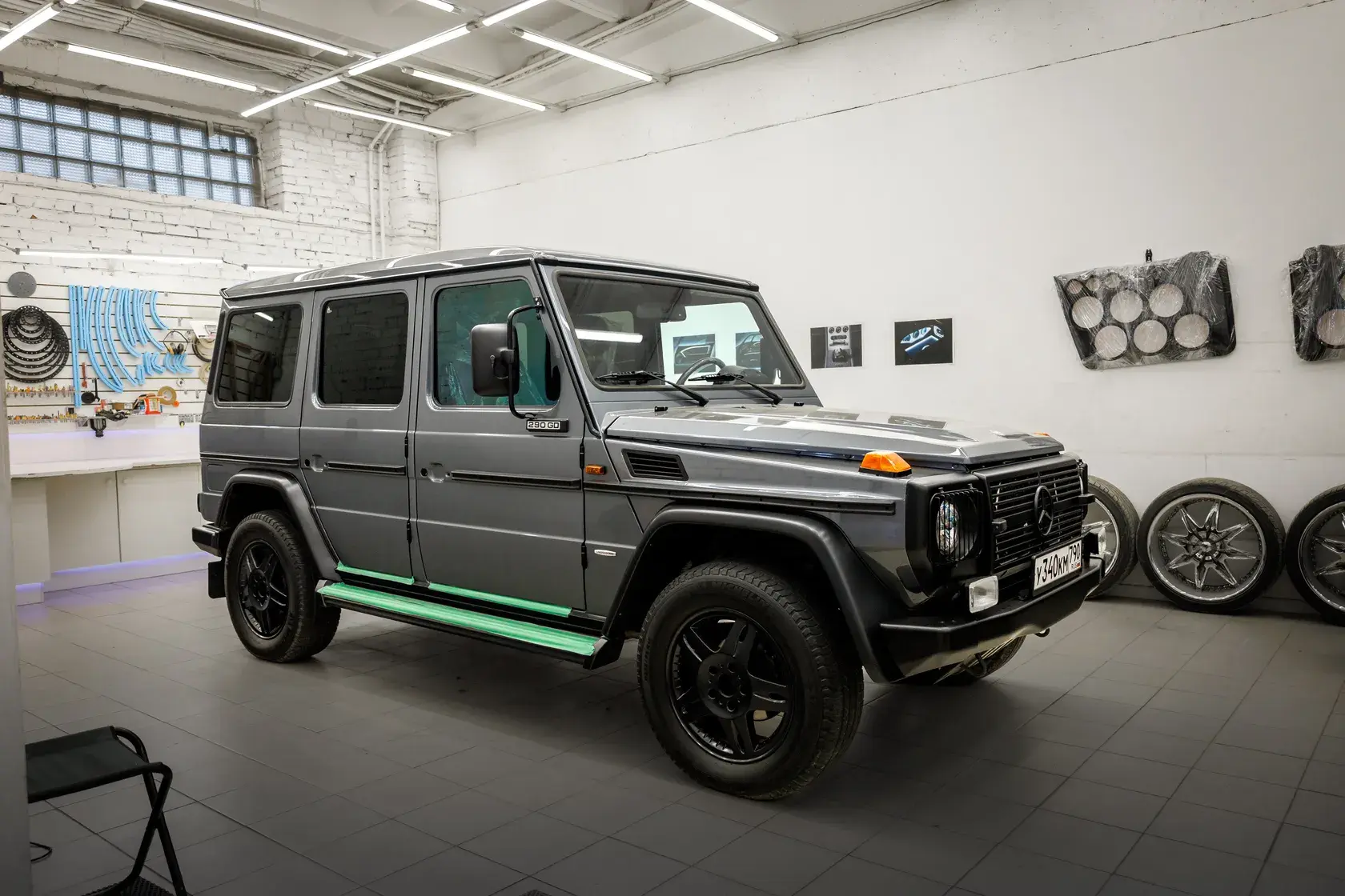 Mercedes G-класса Professional W461 сбоку