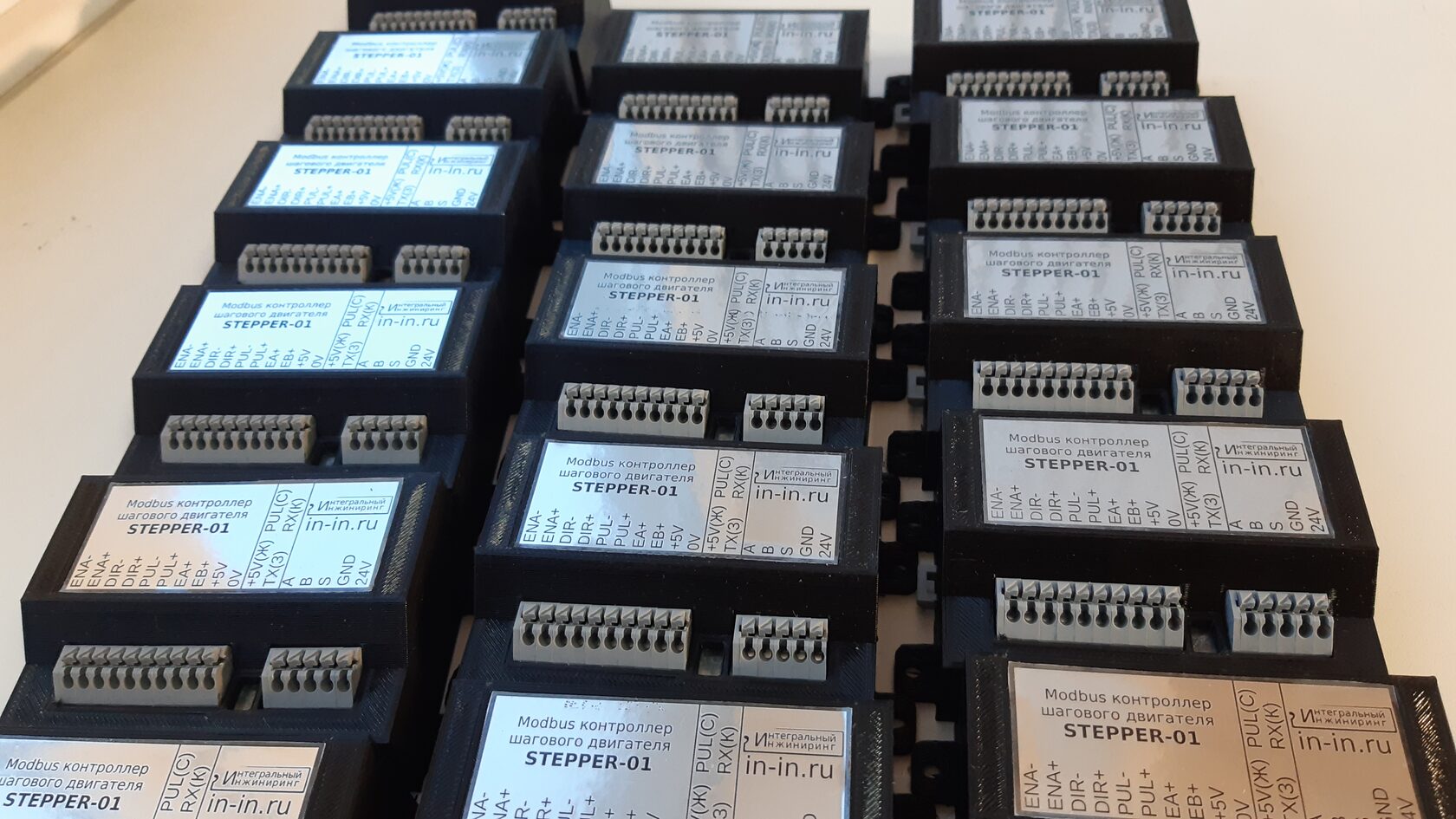 Контроллер Modbus для шагового двигателя и энкодера