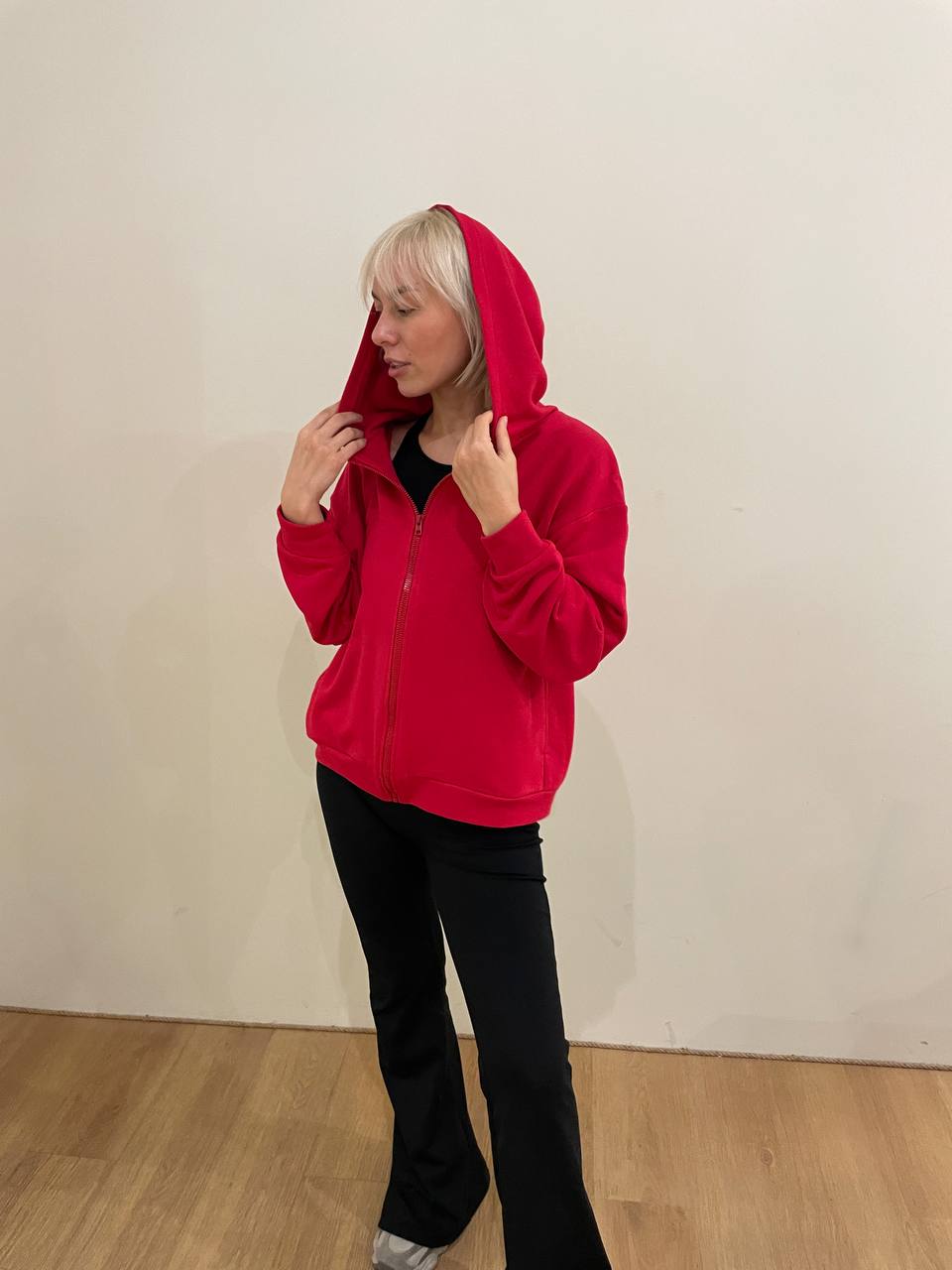 толстовка женская зип на молнии красная 