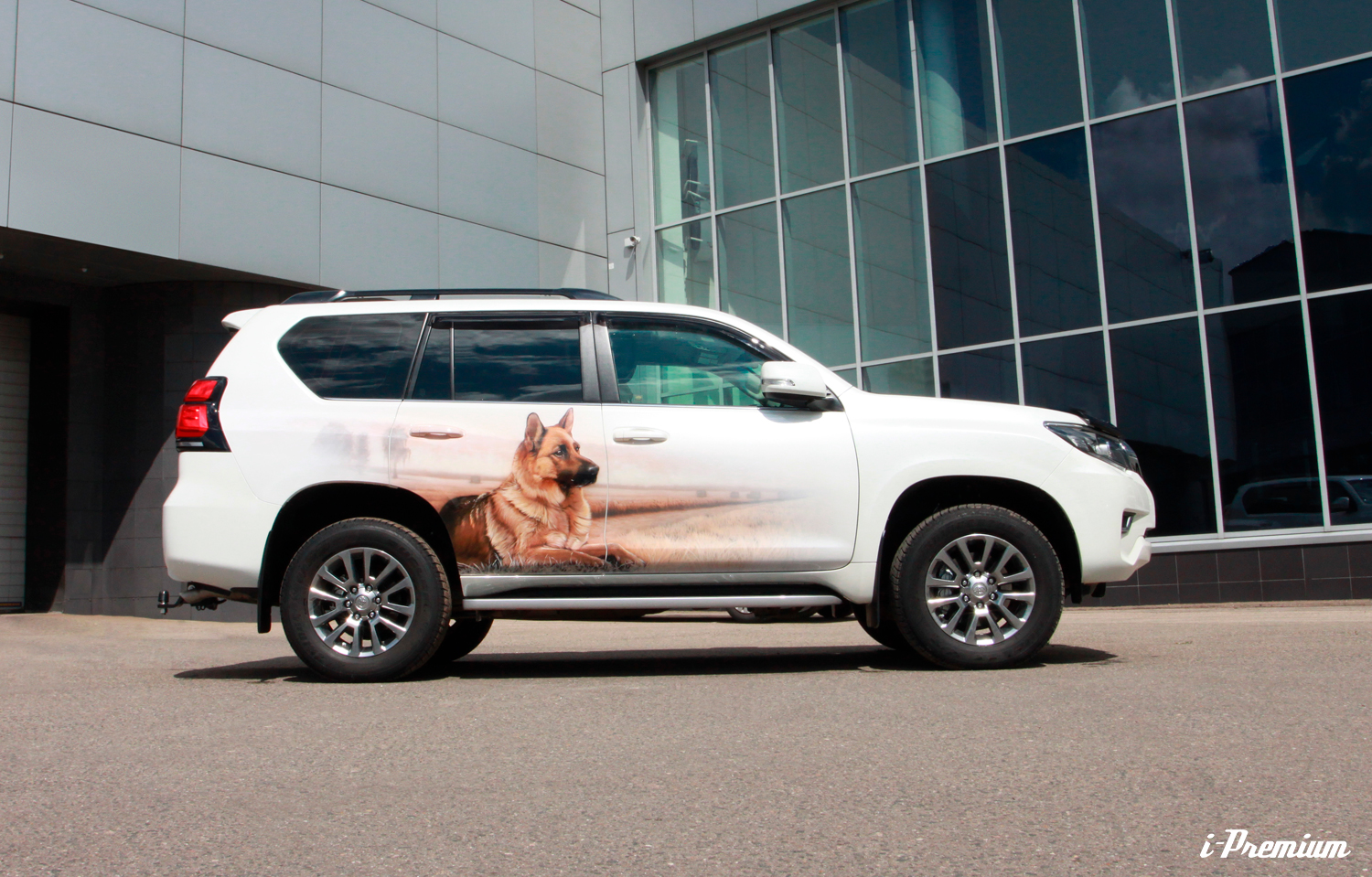 Toyota Fortuner аэрография