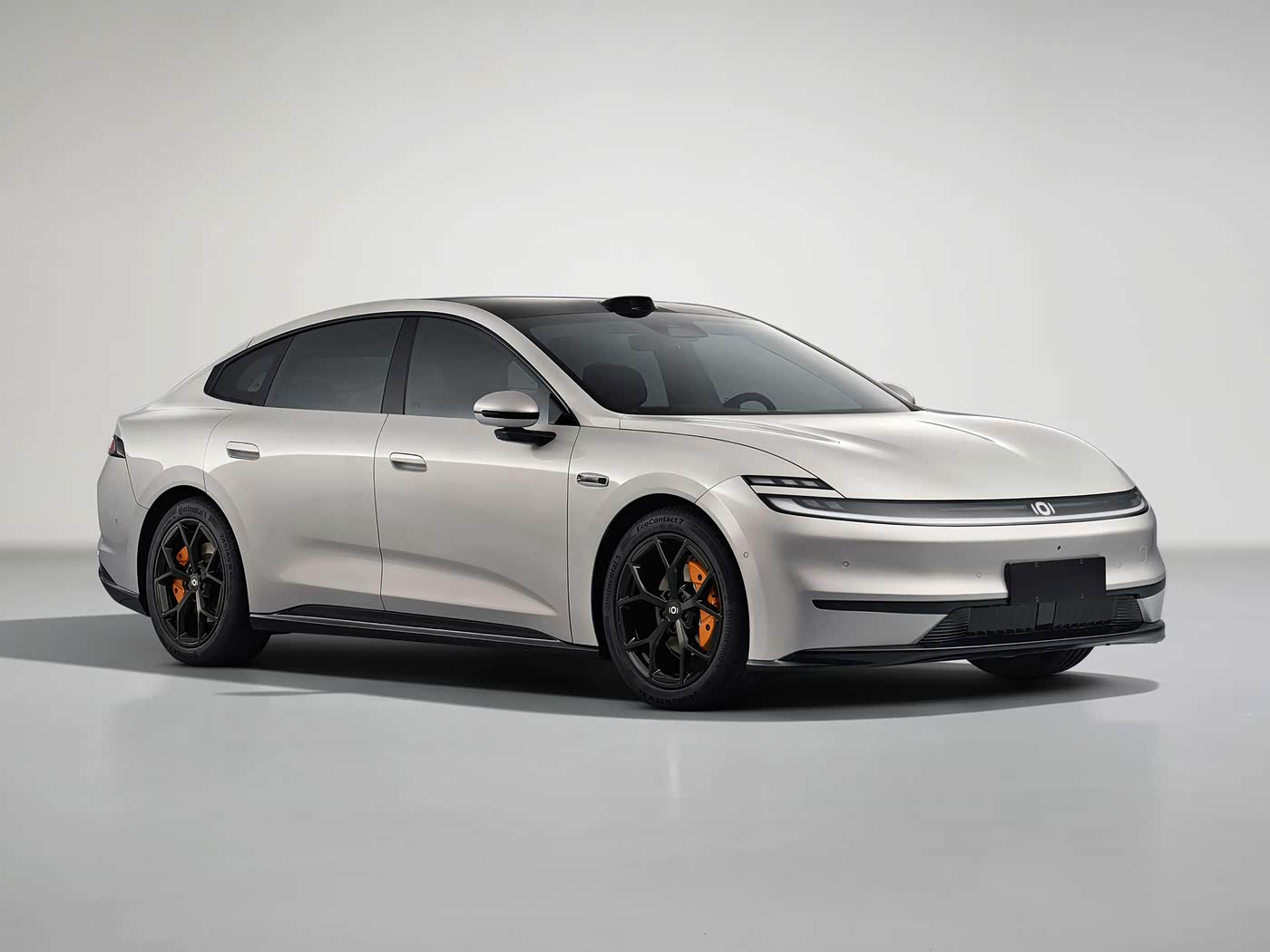 Changan Qiyuan A06 из Китая до 3 млн рублей