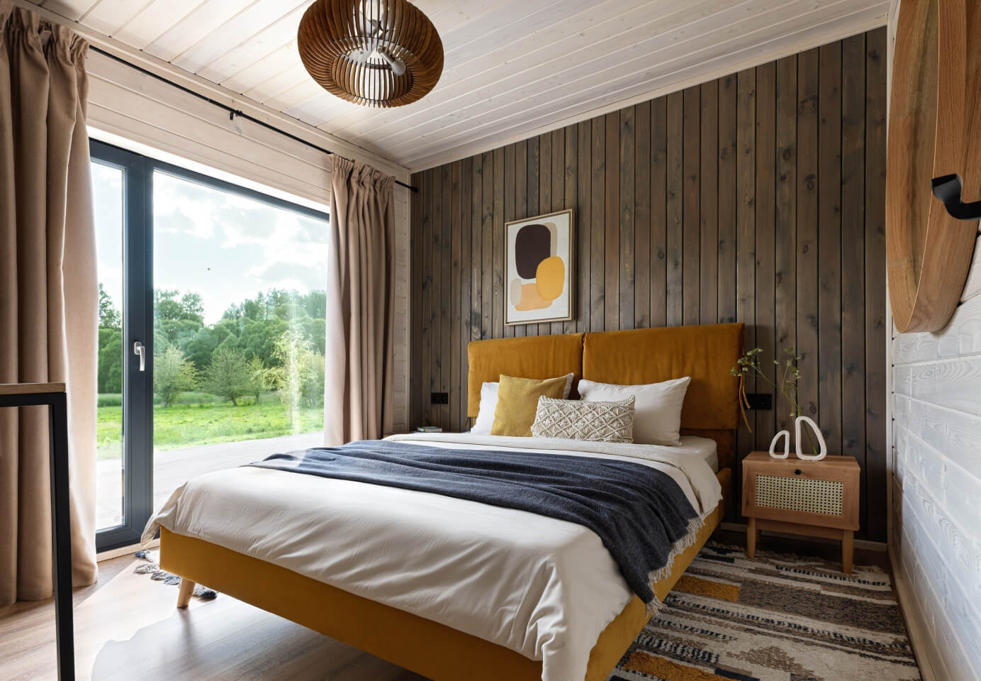 Проживание в парке Олений Золотой фазан