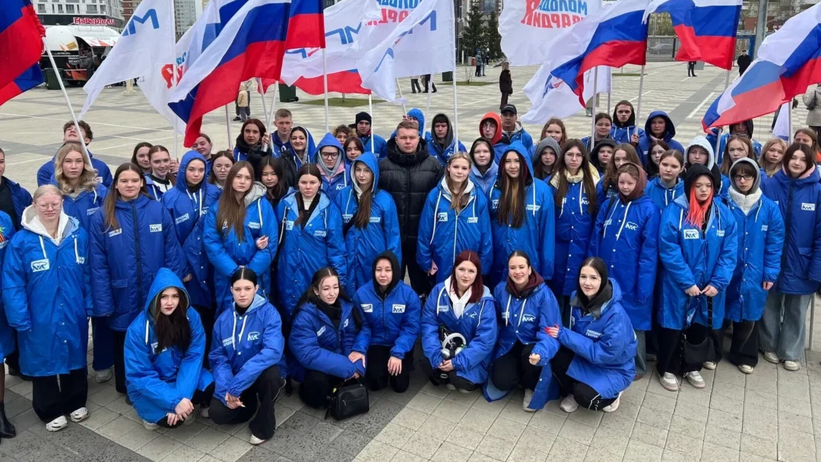 Студенты АТиМО и Молодая Гвардия на параде 1 Мая День весны и труда
