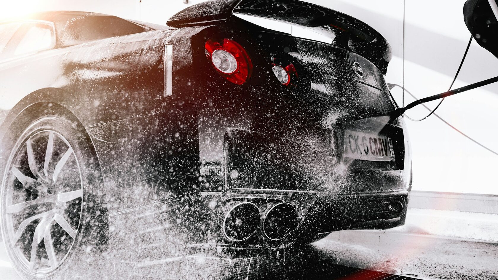 Пенная мойка автомобиля