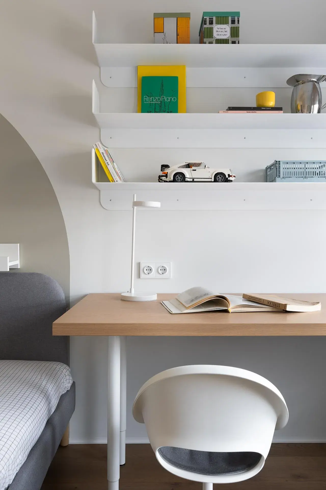 Мебель «Подхожу» в просторной квартире в Санкт-Петербурге