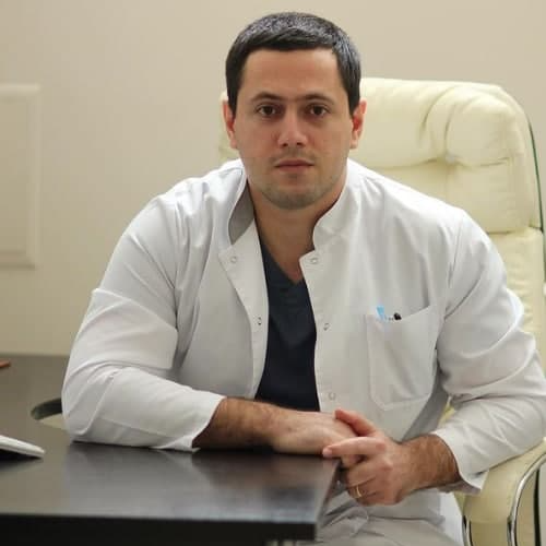 Мноян Артур Хачатурович хирург