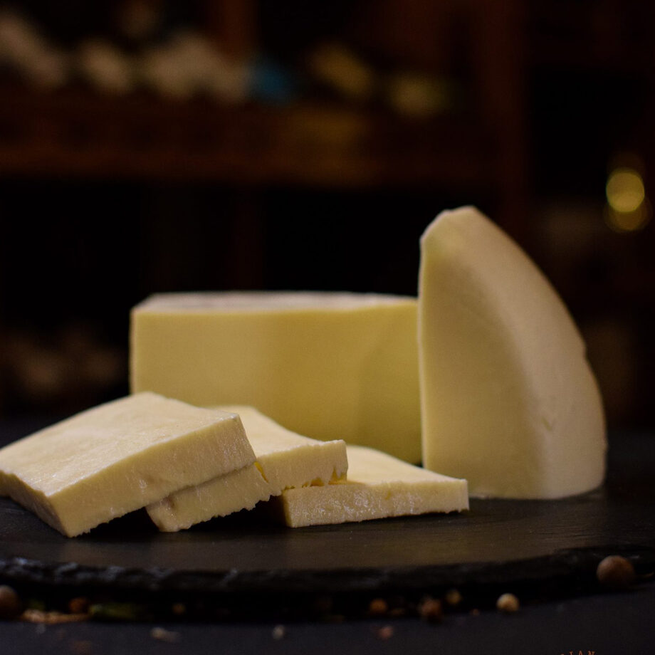 Сыр сулугуни: рецепт приготовления от Шефмаркет
