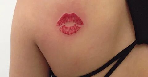 Поцелуй татушек: искусство татуировки и целования в одном