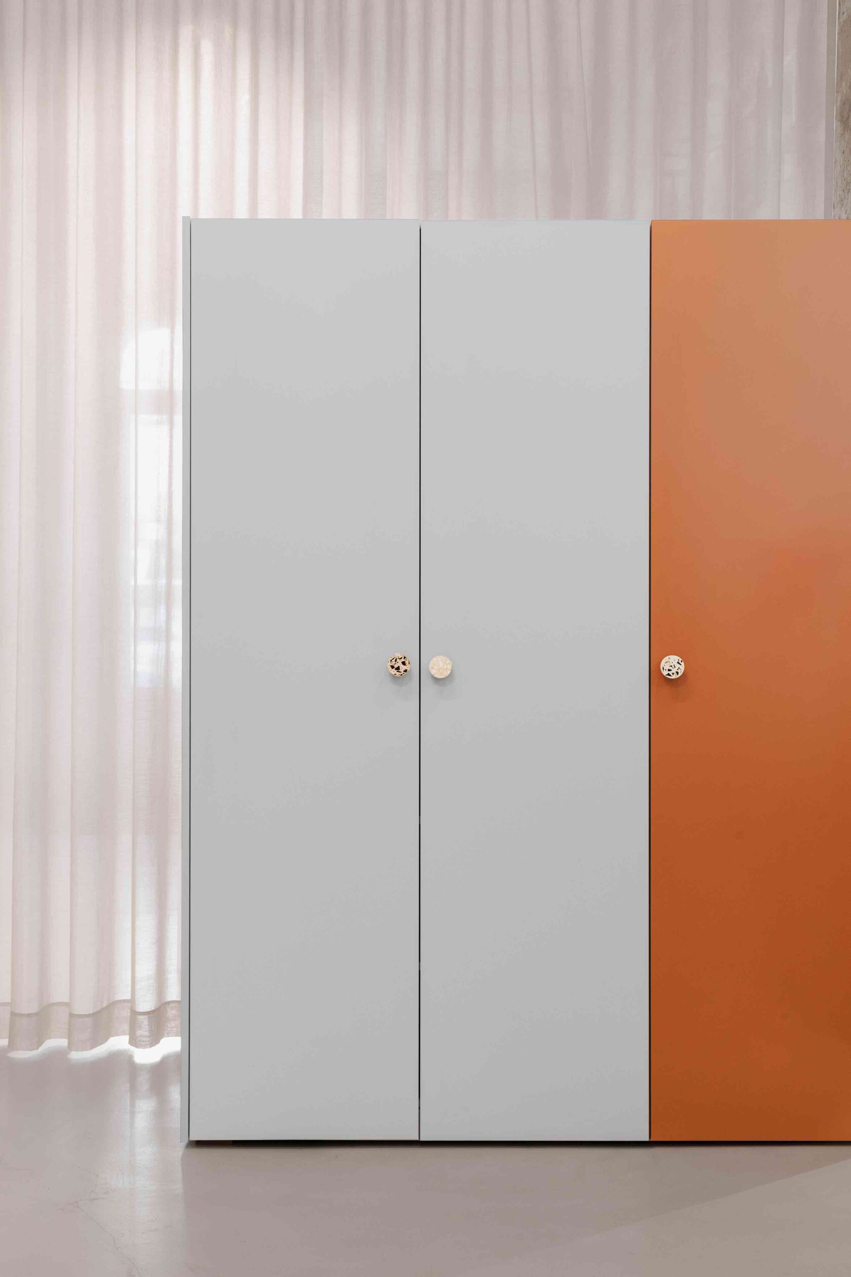 PAX - in kleuren die perfect passen op Ikea kledingkasten