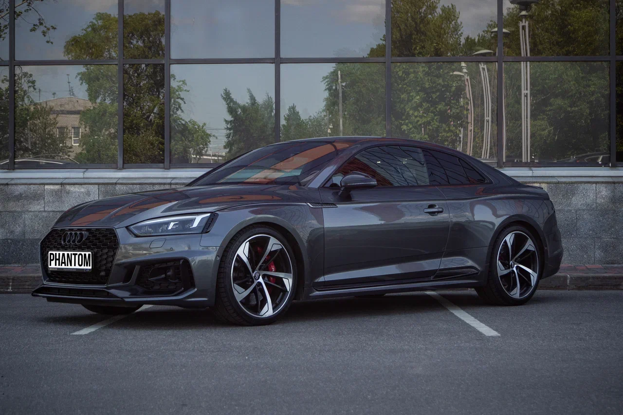 AUDI RS5 COUPE