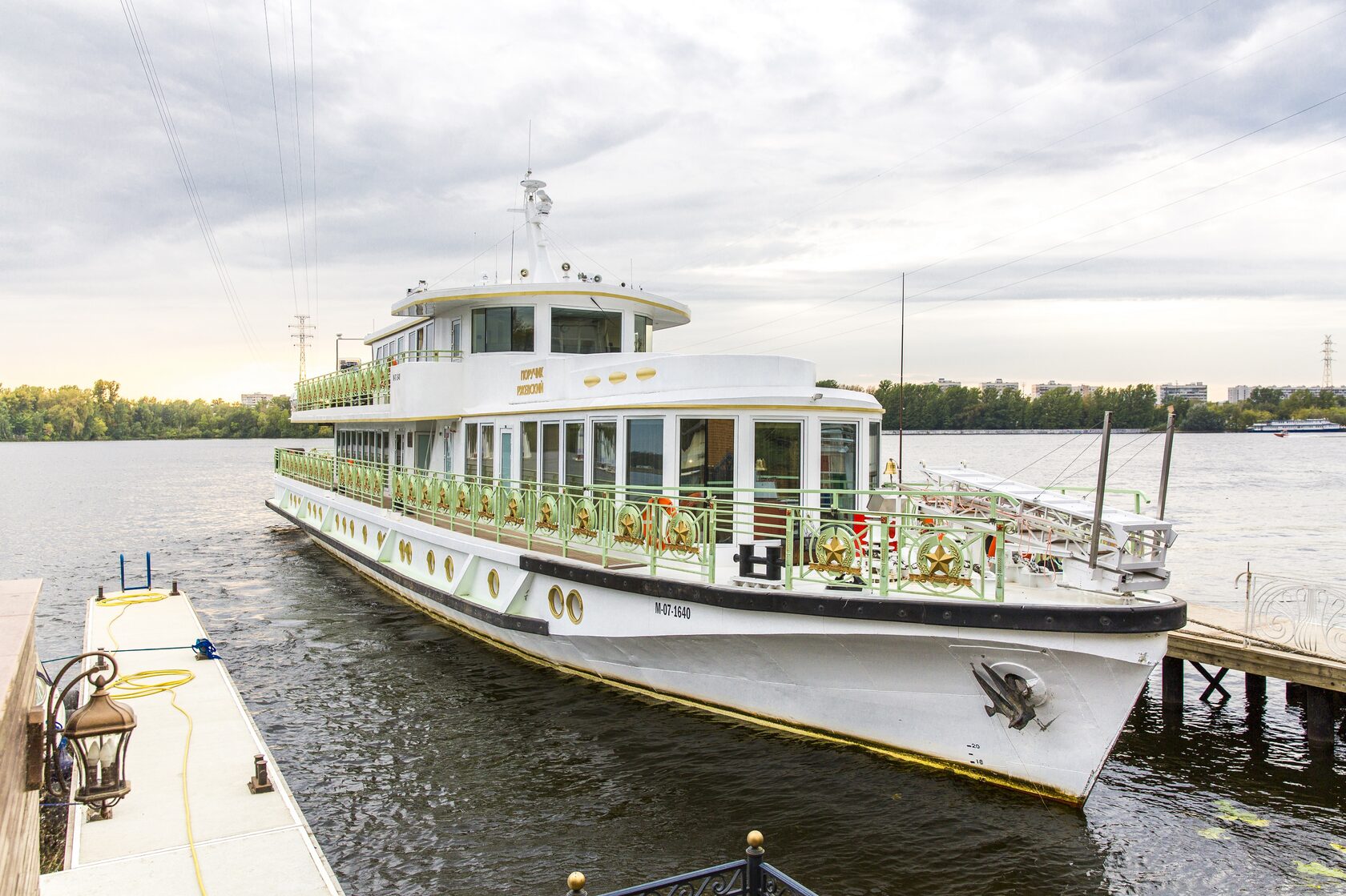 теплоход на час. теплоход - 100 мест. пермь теплоход 2022. теплоход на час. теплоход киев.