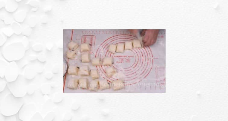 Приготовление сырников из творога с манкой в духовке: шаг 8