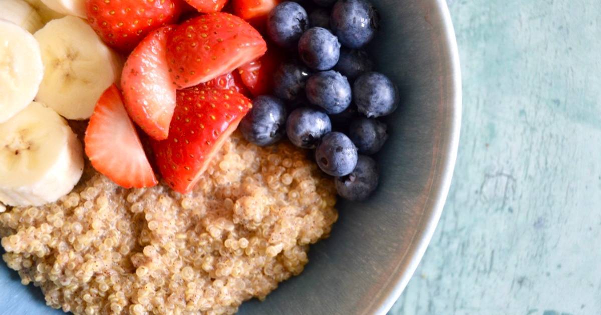 Рецепты для фитнеса, протеиновый смузи, салат с киноа и тыквой, здоровое питание, 11 ноября.