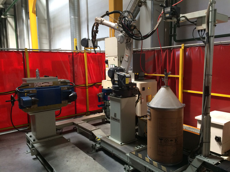 Hitachi: сварка стрелы (arm)