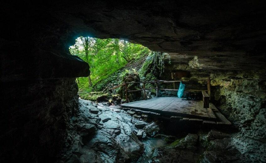 пещера ведьм. ведьма пещеры вуки хоул. пещера ведьм в лазаревском. ведьмина пещера лазаревское. пещера ведьм аул калеж.
