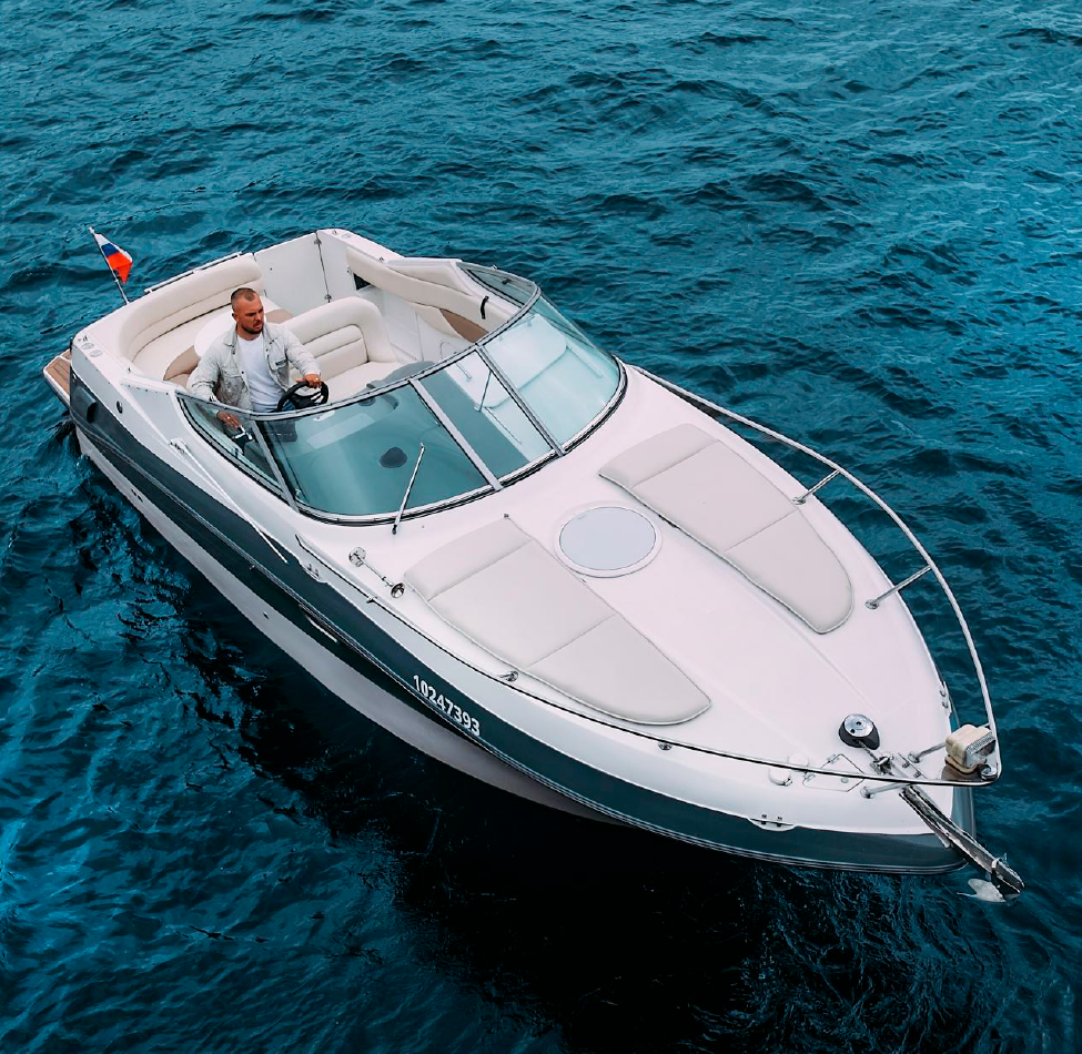 SunDeck для загара на катере Neo - аренда в СПб