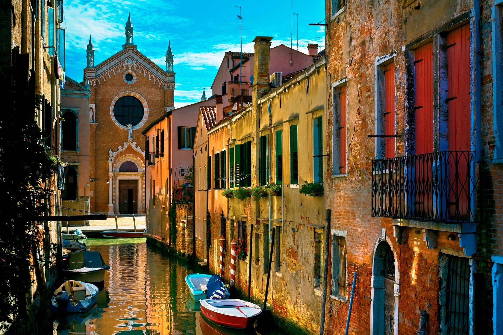 Венеция какое государство. Венеция Италия. Венеция Италия улочки. Венеция Италия архитектура. Старинные улочки Венеции.