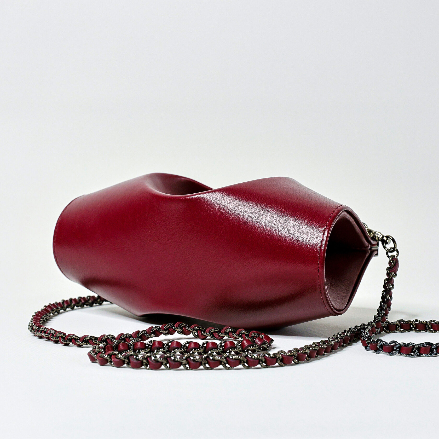  каркасный клатч Drop на магнитном фермуаре бордового цвета из натуральной кожи премиум качества