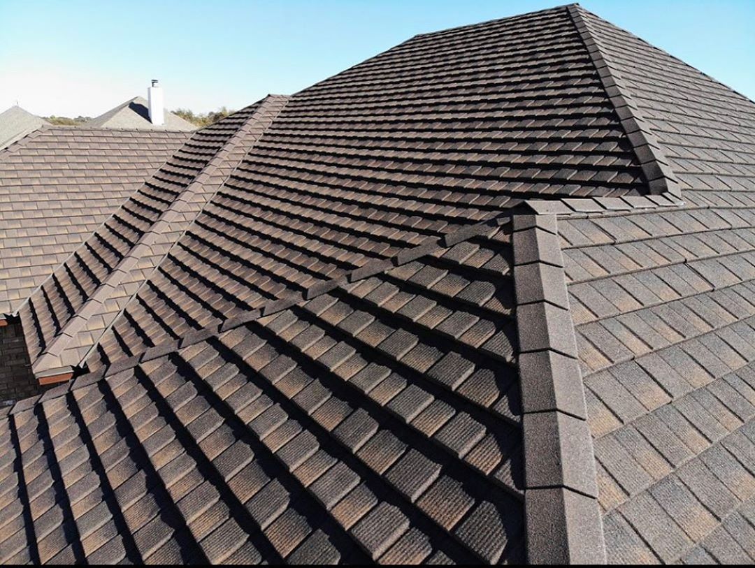 Крыша композитная черепица. Крыша композитная черепица. Композитная черепица флоренция. Тилкор композитная черепица. Крыша композитная черепица.