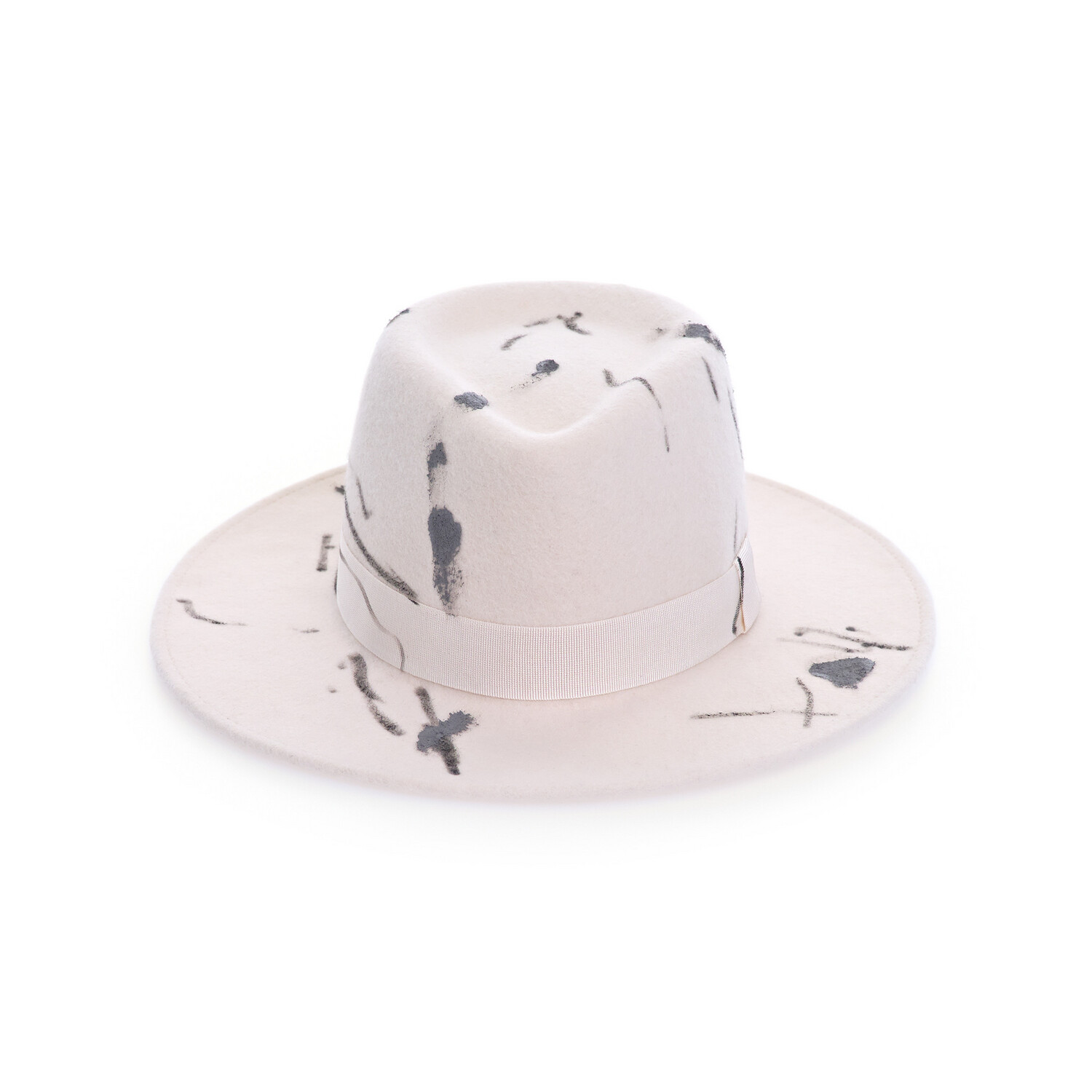 Стильные головные уборы ручной работы купить в Санкт-Петербурге для ...