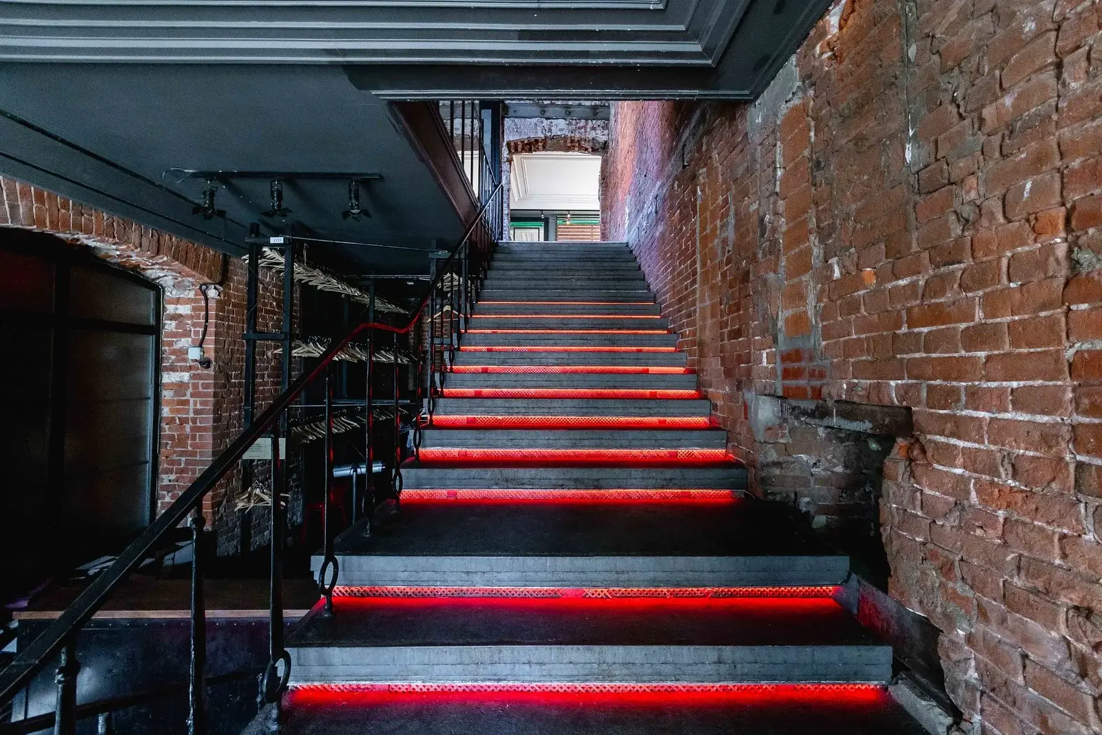 Лофт для выпускного в Москве