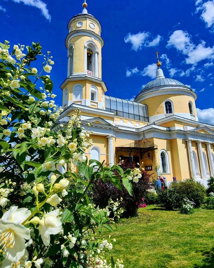 Крестовоздвиженский храм коломна
