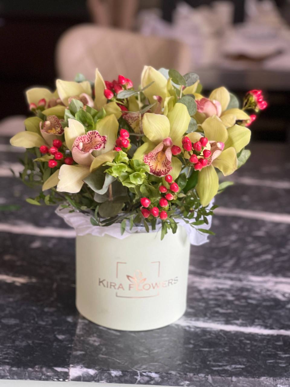 Букет в коробке Kira Flowers