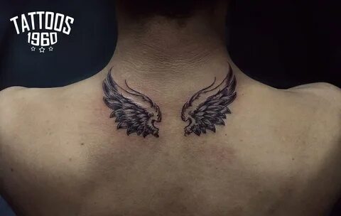Татуировки крыльев для девушек
