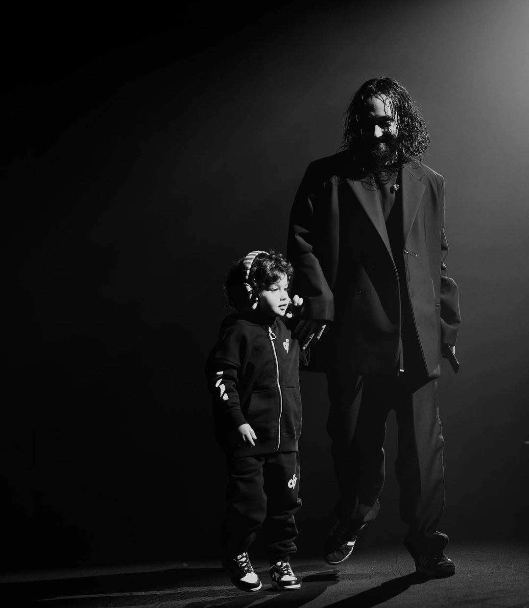 мот в полный рост. мот снова мот стелет. мот концерт в москве. флоран мот 2023. мот стелет.