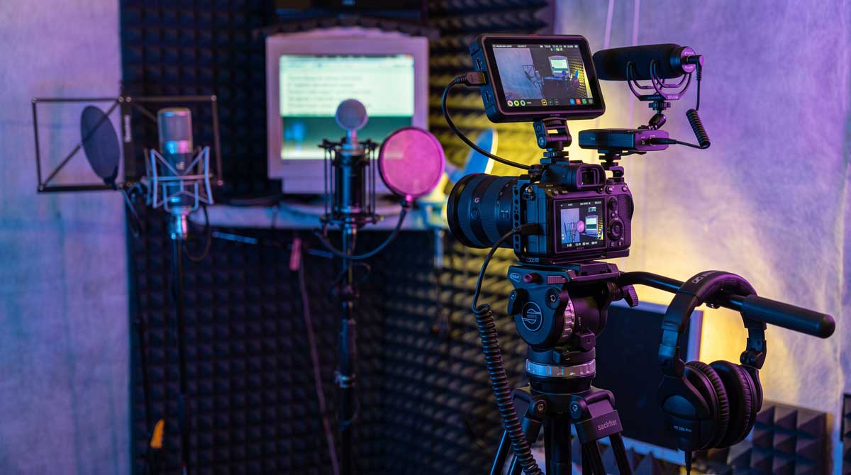 Камера в студии во время видеосъёмки в LSStudio
